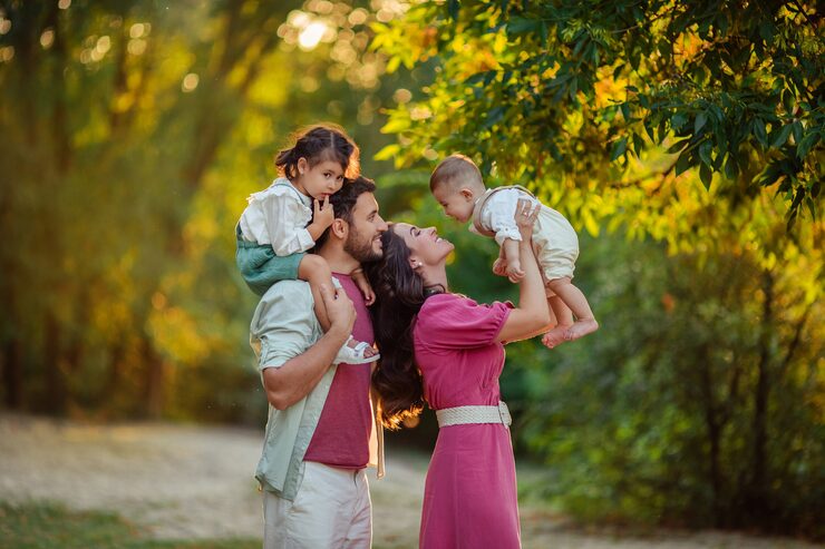 Happy Family Life Made Easy: Powerful Ways to Enrich Your Home Happy Family Life Made Easy: Powerful Ways to Enrich Your Home